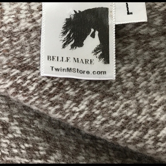 Belle Mare Large Sweater Wool & Bamboo Material - Picture 3 of 3